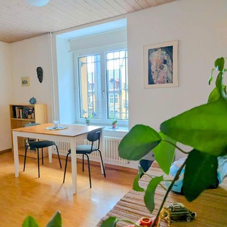 Apartamento Urban Retreat - Cozy Studio With Private Patio Zúrich Exterior foto
